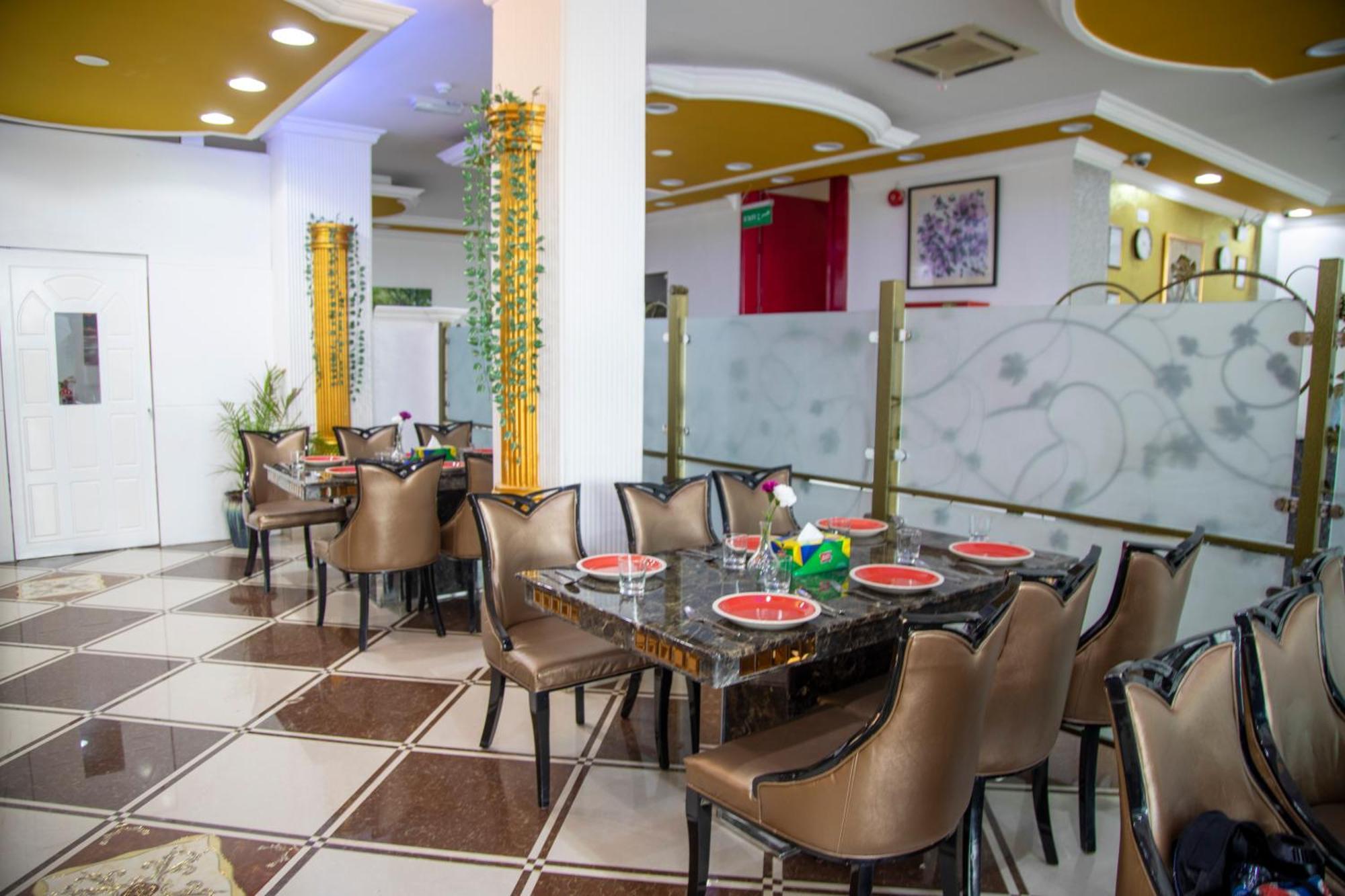 Dreamland Hotel Apartment Nizwa Buitenkant foto